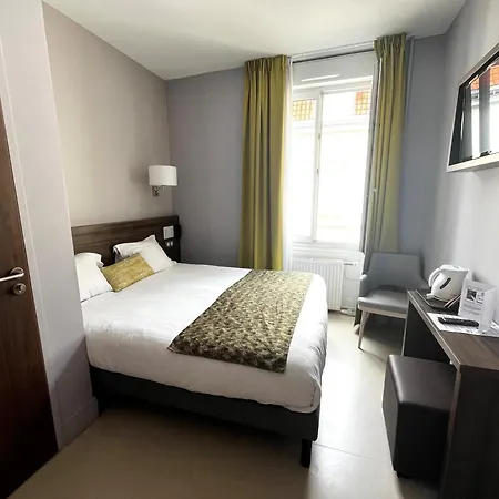 Otel Hotellerie L'enclos Rey *